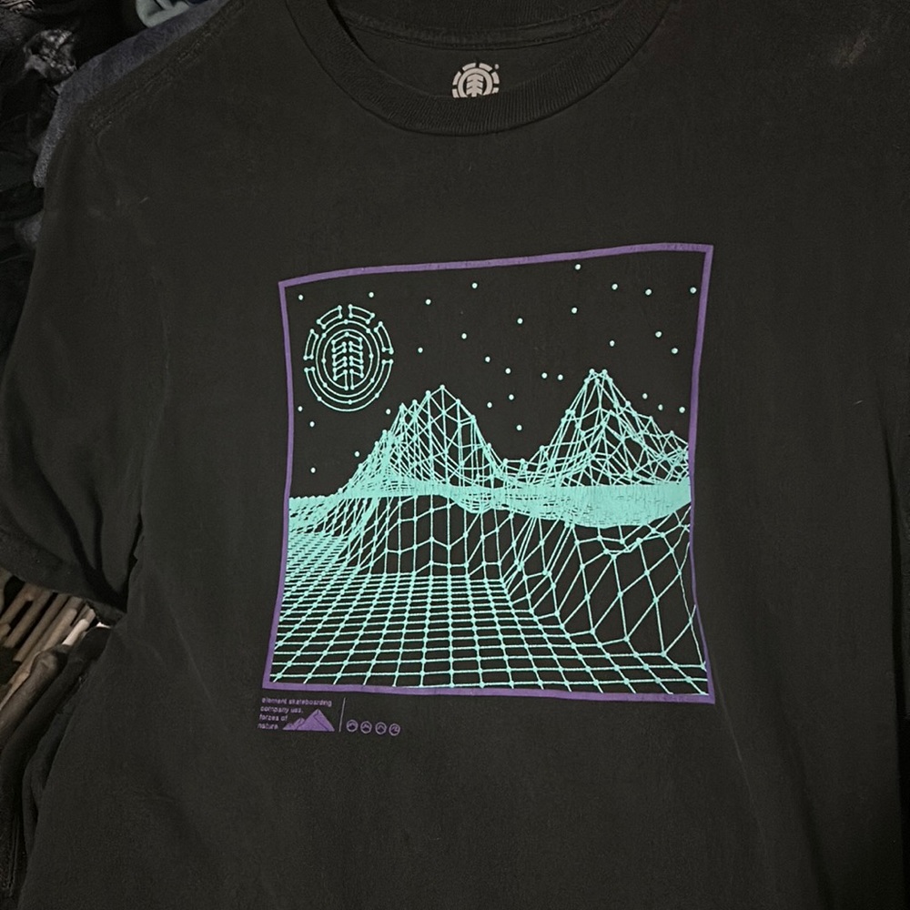 Mens black Element shirt size M